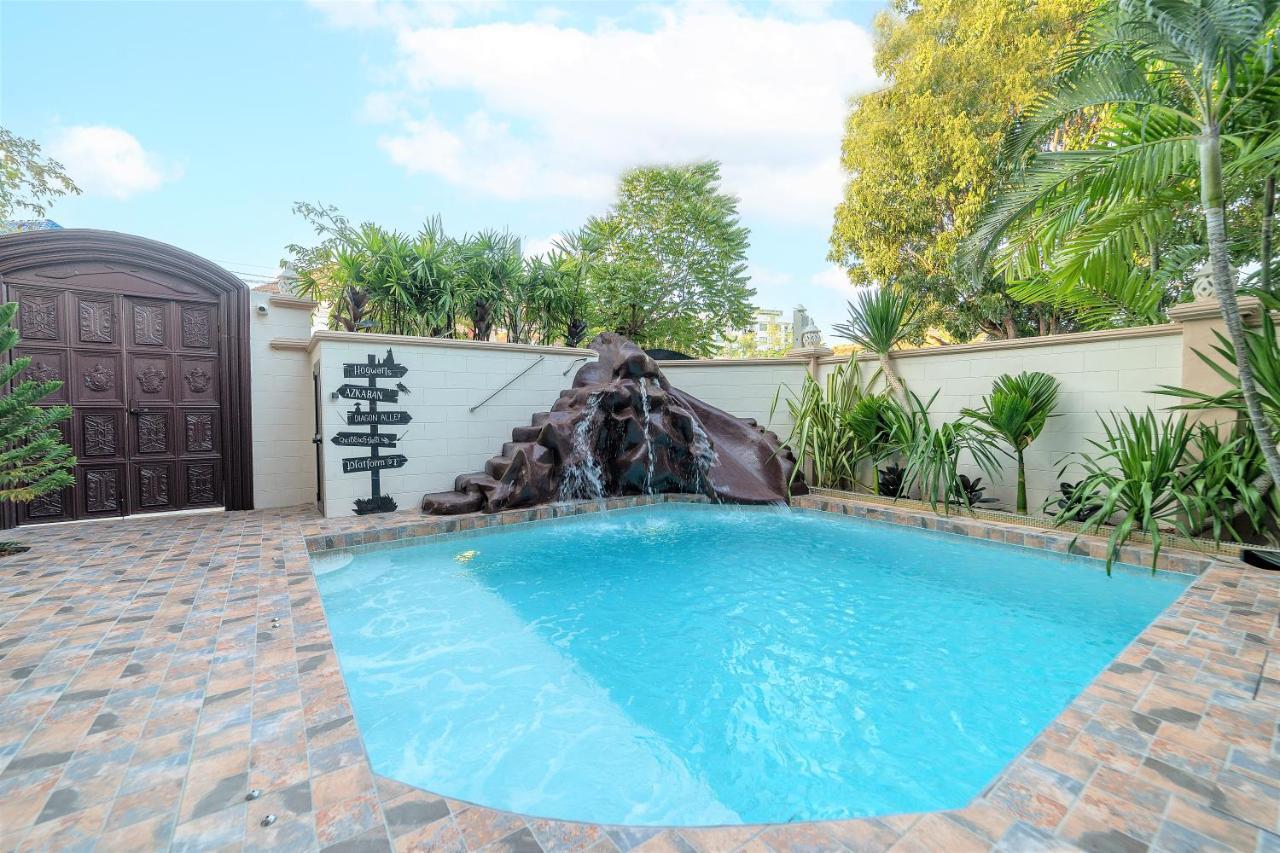 Potterland Luxury Pool Villa Pattaya Walking Street 6 Bedrooms المظهر الخارجي الصورة